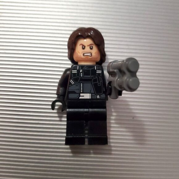 LEGO Minifigure Marvel Super Heroes Winter Soldier / Bucky Barnes sh0257 W/gun - Picture 11 of 11